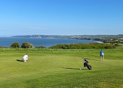 Clifftop cliffhanger as youngsters complete Filey fightback