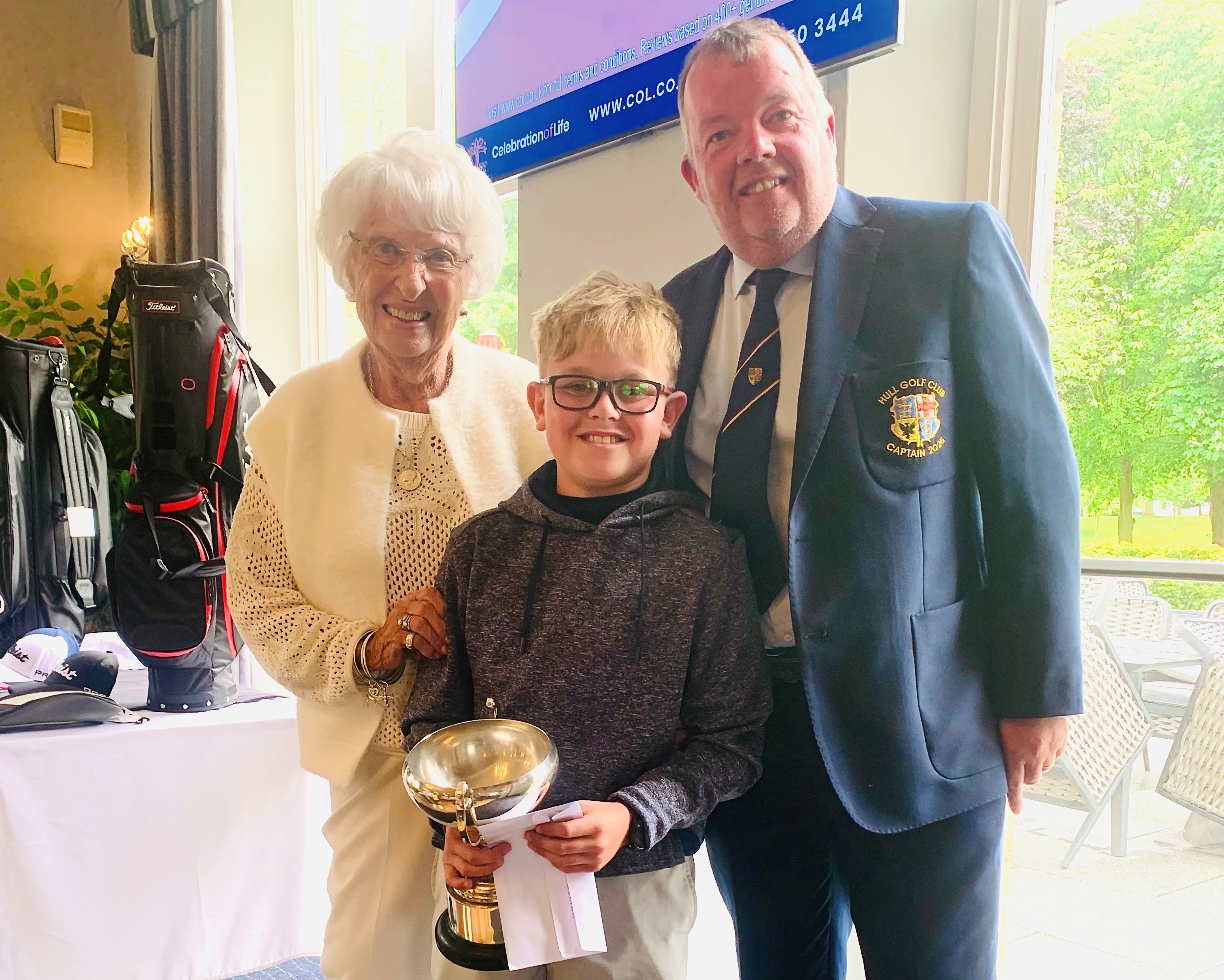Louis locks up the Junior Order of Merit title